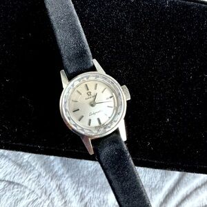Ladies OMEGA LADYMATIC watch💖💖💖